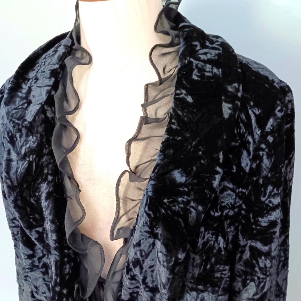 Vintage Y2K crushed velvet jacket with ruffle trim. Focus 2000. Size 14 - Picture 7 of 11